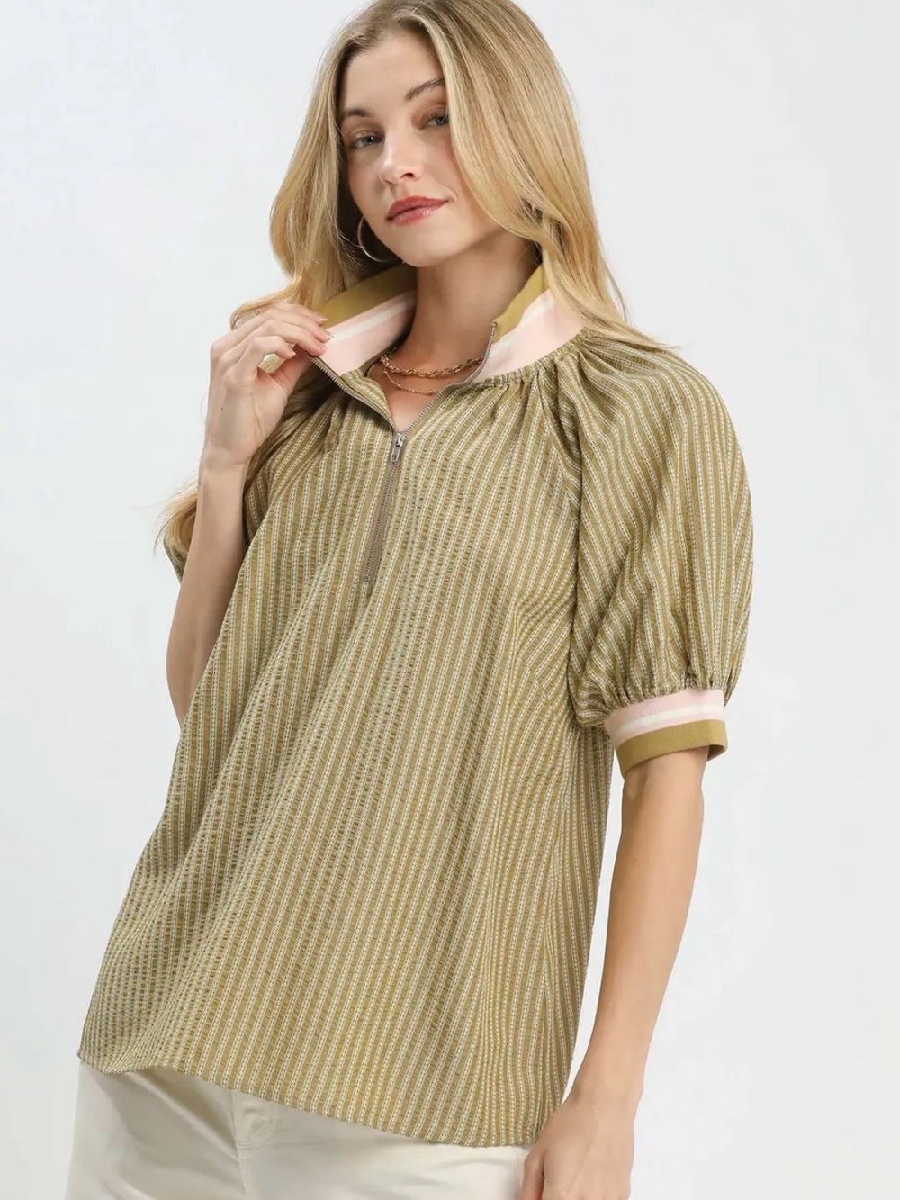 👀 ❤️ Hello Gorgeous! Umgee Striped Botanical Print Half Zip Blouse- Olive Green